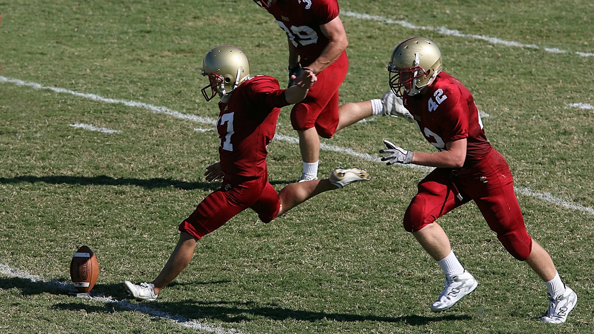 中超“黑金德比”长春亚泰主场大胜青岛海牛 本土前锋梅开二度